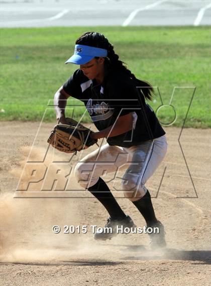 Thumbnail 2 in Arroyo @ Azusa photogallery.