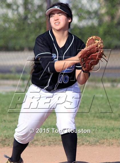 Thumbnail 3 in Arroyo @ Azusa photogallery.