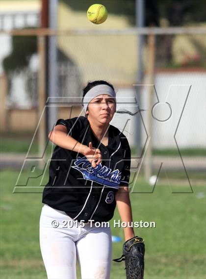 Thumbnail 2 in Arroyo @ Azusa photogallery.