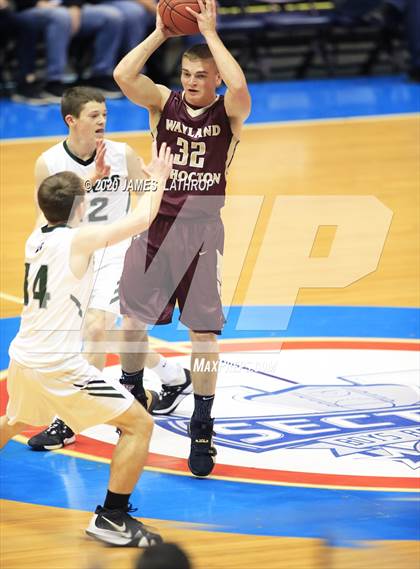 Thumbnail 3 in Avon vs. Wayland-Cohocton (Section V Class B2 Final) photogallery.