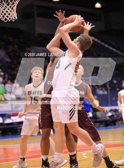 Thumbnail 2 in Avon vs. Wayland-Cohocton (Section V Class B2 Final) photogallery.