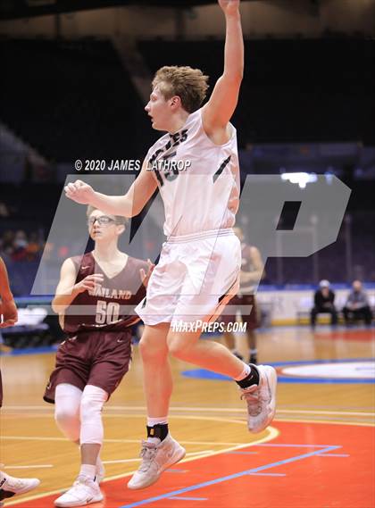 Thumbnail 3 in Avon vs. Wayland-Cohocton (Section V Class B2 Final) photogallery.
