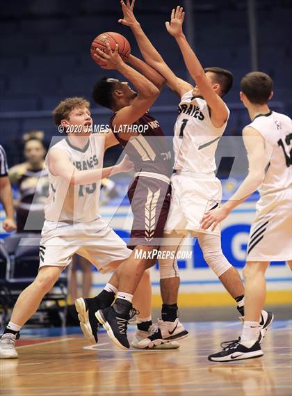 Thumbnail 1 in Avon vs. Wayland-Cohocton (Section V Class B2 Final) photogallery.