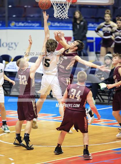 Thumbnail 1 in Avon vs. Wayland-Cohocton (Section V Class B2 Final) photogallery.