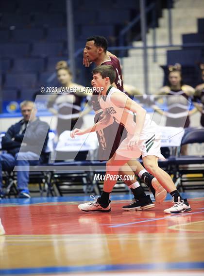 Thumbnail 3 in Avon vs. Wayland-Cohocton (Section V Class B2 Final) photogallery.