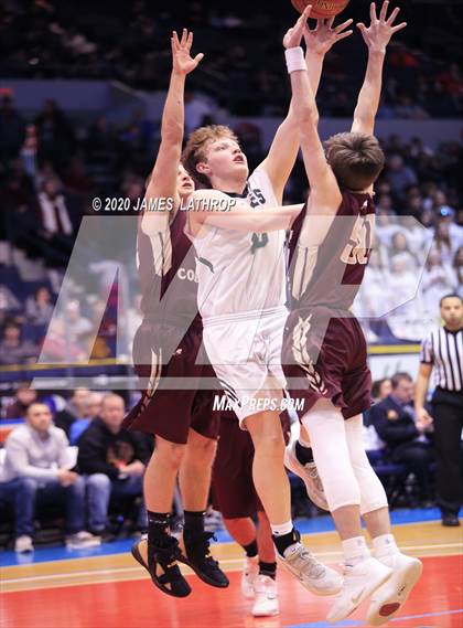 Thumbnail 1 in Avon vs. Wayland-Cohocton (Section V Class B2 Final) photogallery.