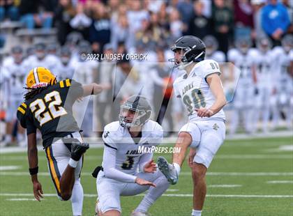 Thumbnail 2 in Fort Bend Marshall vs. Lake Creek (UIL 5A D2 Region III Regional Playoff) photogallery.