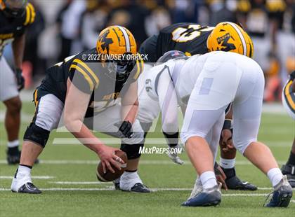Thumbnail 2 in Fort Bend Marshall vs. Lake Creek (UIL 5A D2 Region III Regional Playoff) photogallery.