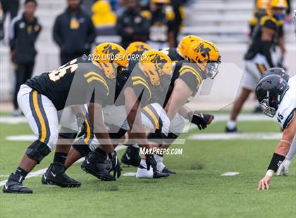 Thumbnail 1 in Fort Bend Marshall vs. Lake Creek (UIL 5A D2 Region III Regional Playoff) photogallery.