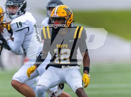 Thumbnail 3 in Fort Bend Marshall vs. Lake Creek (UIL 5A D2 Region III Regional Playoff) photogallery.