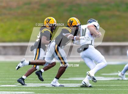 Thumbnail 1 in Fort Bend Marshall vs. Lake Creek (UIL 5A D2 Region III Regional Playoff) photogallery.