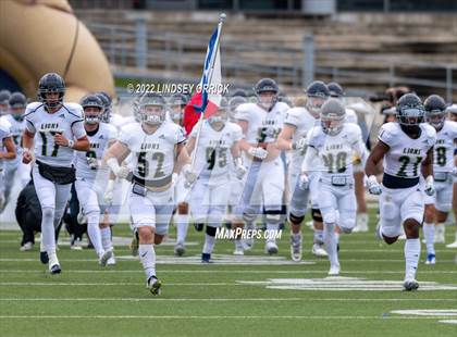 Thumbnail 2 in Fort Bend Marshall vs. Lake Creek (UIL 5A D2 Region III Regional Playoff) photogallery.