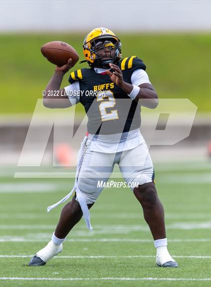 Thumbnail 3 in Fort Bend Marshall vs. Lake Creek (UIL 5A D2 Region III Regional Playoff) photogallery.