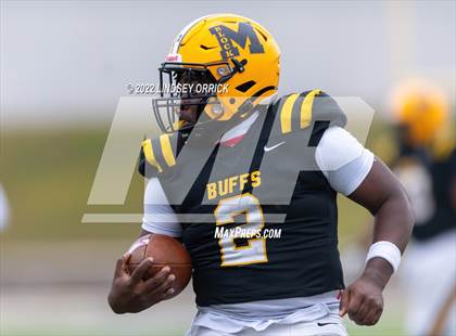 Thumbnail 2 in Fort Bend Marshall vs. Lake Creek (UIL 5A D2 Region III Regional Playoff) photogallery.