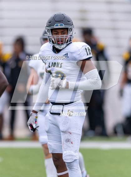 Thumbnail 3 in Fort Bend Marshall vs. Lake Creek (UIL 5A D2 Region III Regional Playoff) photogallery.