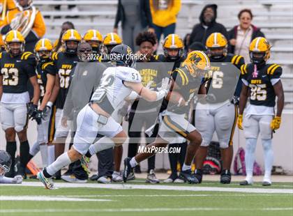 Thumbnail 2 in Fort Bend Marshall vs. Lake Creek (UIL 5A D2 Region III Regional Playoff) photogallery.