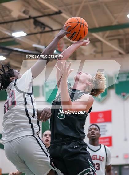 Thumbnail 2 in Mountain Ridge vs. Ironwood photogallery.