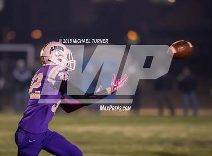 Thumbnail 3 in Los Molinos vs. Big Valley (NS 8 Man Final) photogallery.