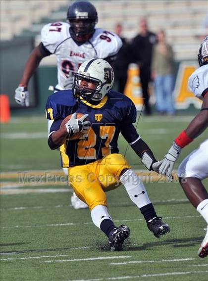 Thumbnail 3 in Stony Point vs. Allen (Class 5A Division II state semifinals) photogallery.