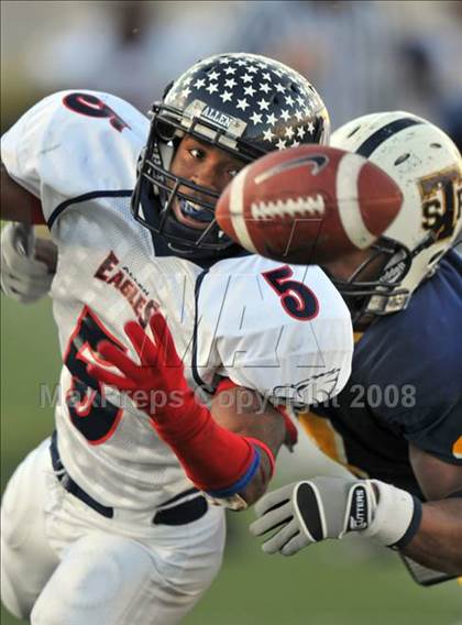 Thumbnail 3 in Stony Point vs. Allen (Class 5A Division II state semifinals) photogallery.