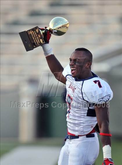 Thumbnail 2 in Stony Point vs. Allen (Class 5A Division II state semifinals) photogallery.