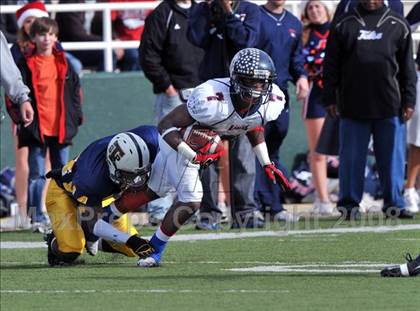 Thumbnail 2 in Stony Point vs. Allen (Class 5A Division II state semifinals) photogallery.
