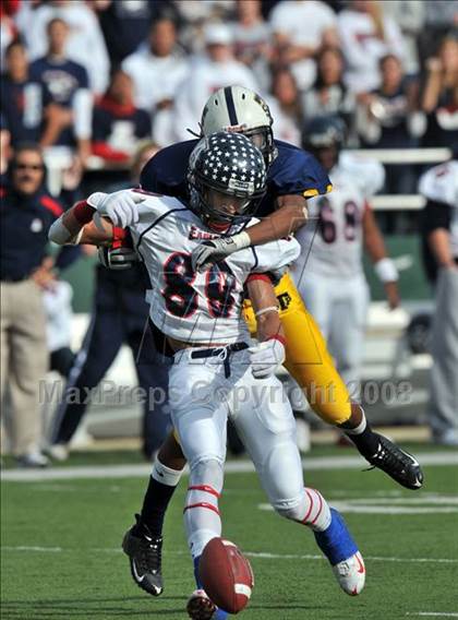 Thumbnail 1 in Stony Point vs. Allen (Class 5A Division II state semifinals) photogallery.