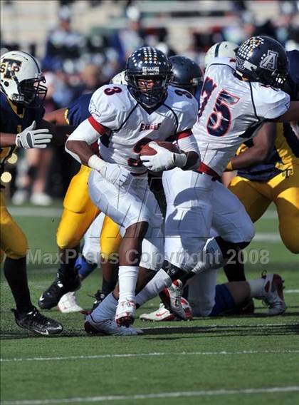 Thumbnail 2 in Stony Point vs. Allen (Class 5A Division II state semifinals) photogallery.