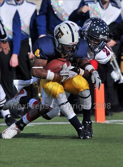 Thumbnail 1 in Stony Point vs. Allen (Class 5A Division II state semifinals) photogallery.
