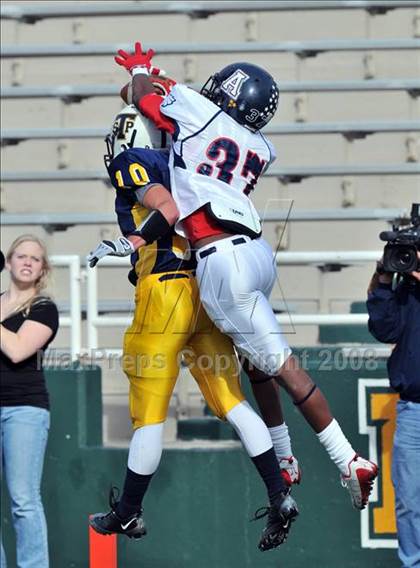 Thumbnail 1 in Stony Point vs. Allen (Class 5A Division II state semifinals) photogallery.