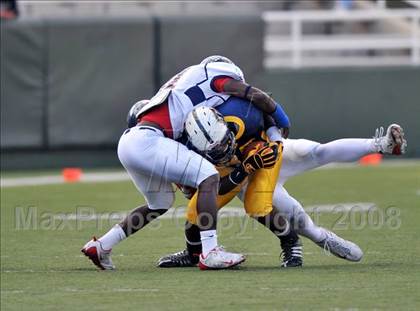 Thumbnail 1 in Stony Point vs. Allen (Class 5A Division II state semifinals) photogallery.
