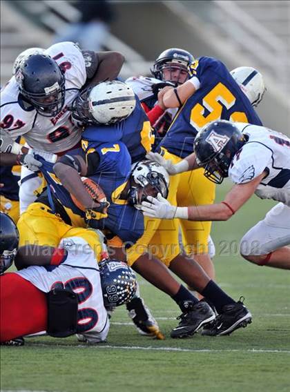 Thumbnail 1 in Stony Point vs. Allen (Class 5A Division II state semifinals) photogallery.