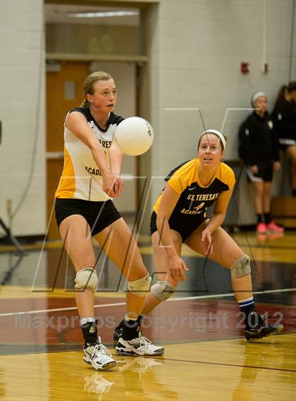 Thumbnail 3 in Lee's Summit West vs. St. Teresa's Academy photogallery.