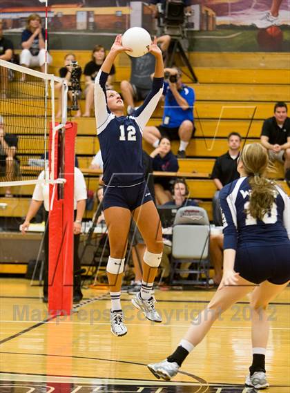 Thumbnail 3 in Lee's Summit West vs. St. Teresa's Academy photogallery.