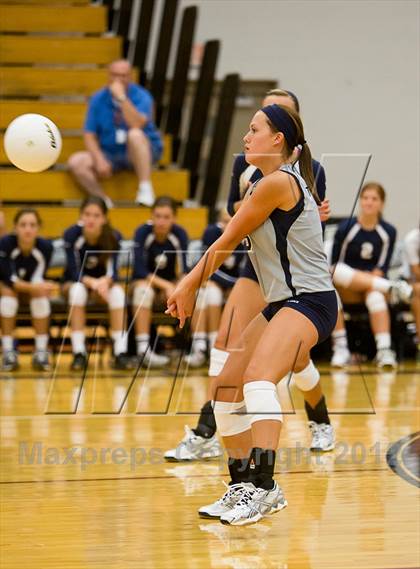 Thumbnail 1 in Lee's Summit West vs. St. Teresa's Academy photogallery.