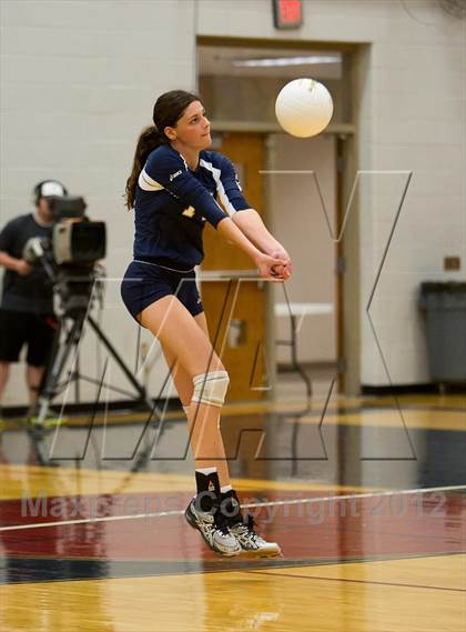 Thumbnail 1 in Lee's Summit West vs. St. Teresa's Academy photogallery.