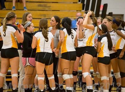 Thumbnail 2 in Lee's Summit West vs. St. Teresa's Academy photogallery.