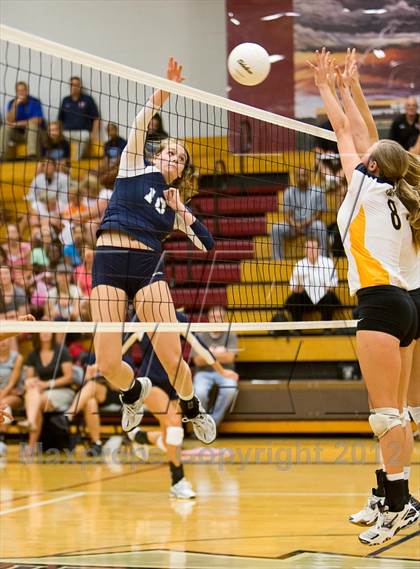 Thumbnail 1 in Lee's Summit West vs. St. Teresa's Academy photogallery.