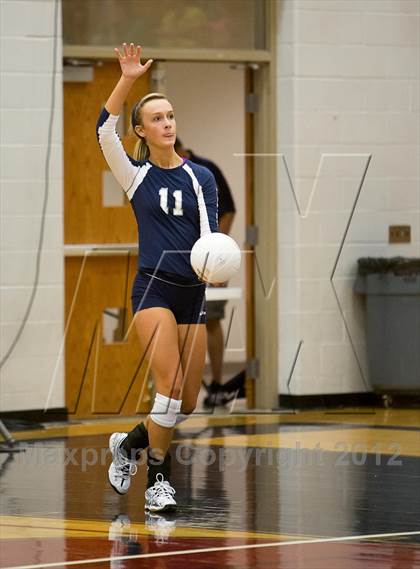 Thumbnail 2 in Lee's Summit West vs. St. Teresa's Academy photogallery.