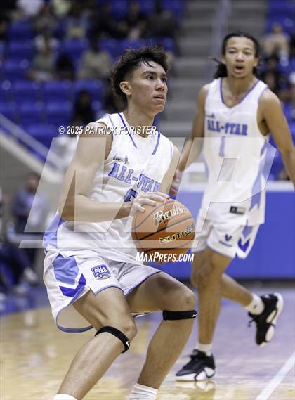 Thumbnail 3 in San Antonio Sports 6A All-Star Game photogallery.