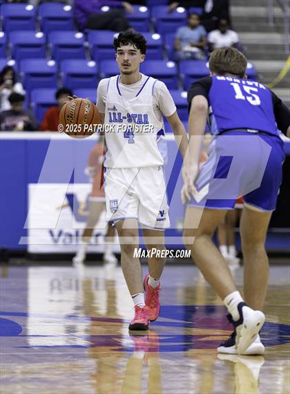 Thumbnail 2 in San Antonio Sports 6A All-Star Game photogallery.