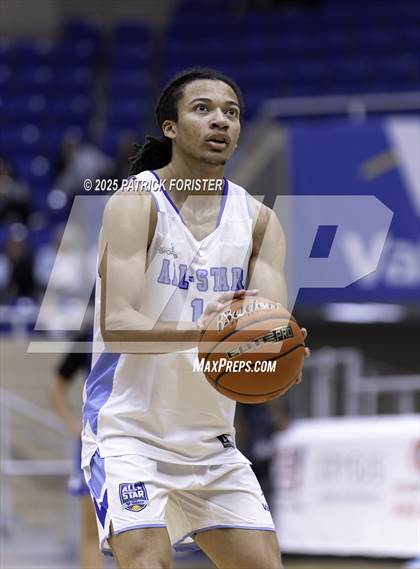 Thumbnail 3 in San Antonio Sports 6A All-Star Game photogallery.