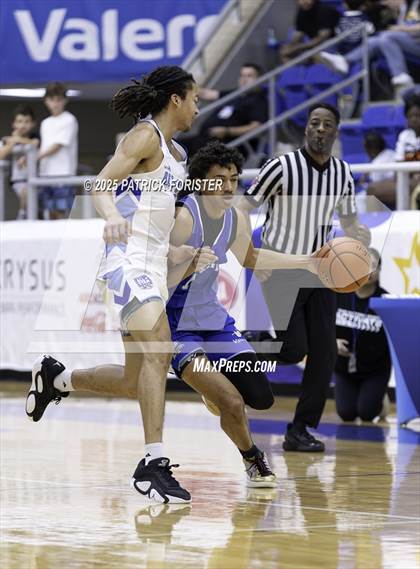 Thumbnail 2 in San Antonio Sports 6A All-Star Game photogallery.