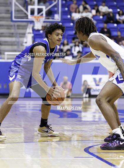 Thumbnail 1 in San Antonio Sports 6A All-Star Game photogallery.