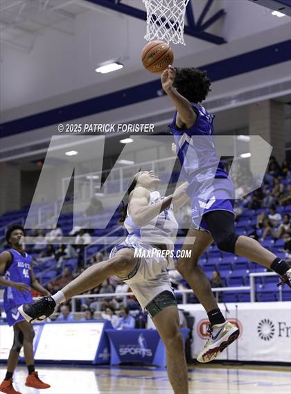 Thumbnail 2 in San Antonio Sports 6A All-Star Game photogallery.