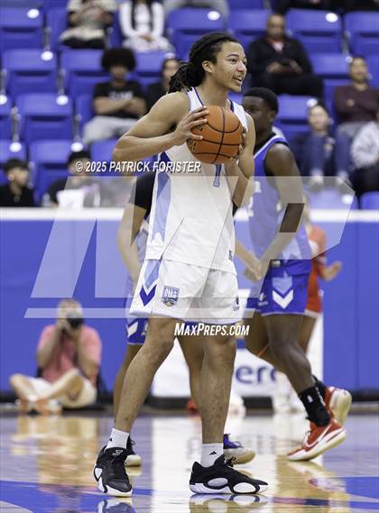 Thumbnail 3 in San Antonio Sports 6A All-Star Game photogallery.
