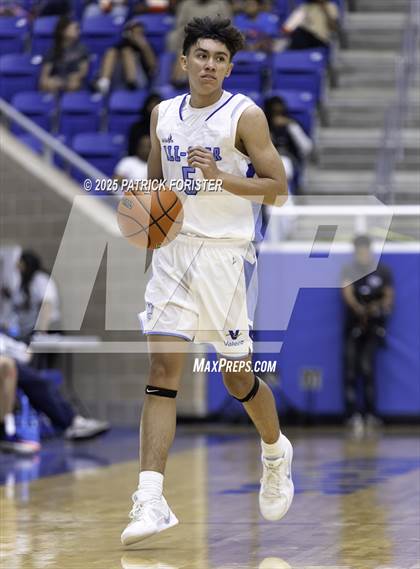 Thumbnail 2 in San Antonio Sports 6A All-Star Game photogallery.