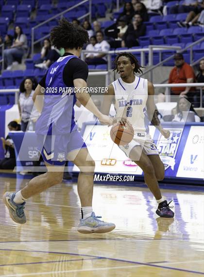 Thumbnail 3 in San Antonio Sports 6A All-Star Game photogallery.