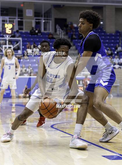 Thumbnail 3 in San Antonio Sports 6A All-Star Game photogallery.