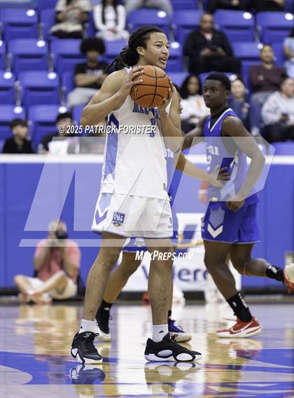 Thumbnail 2 in San Antonio Sports 6A All-Star Game photogallery.